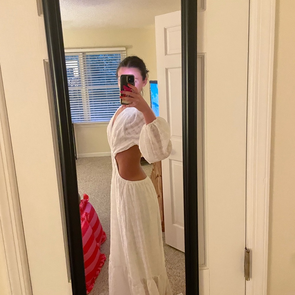 Elegant White Maxi Dress